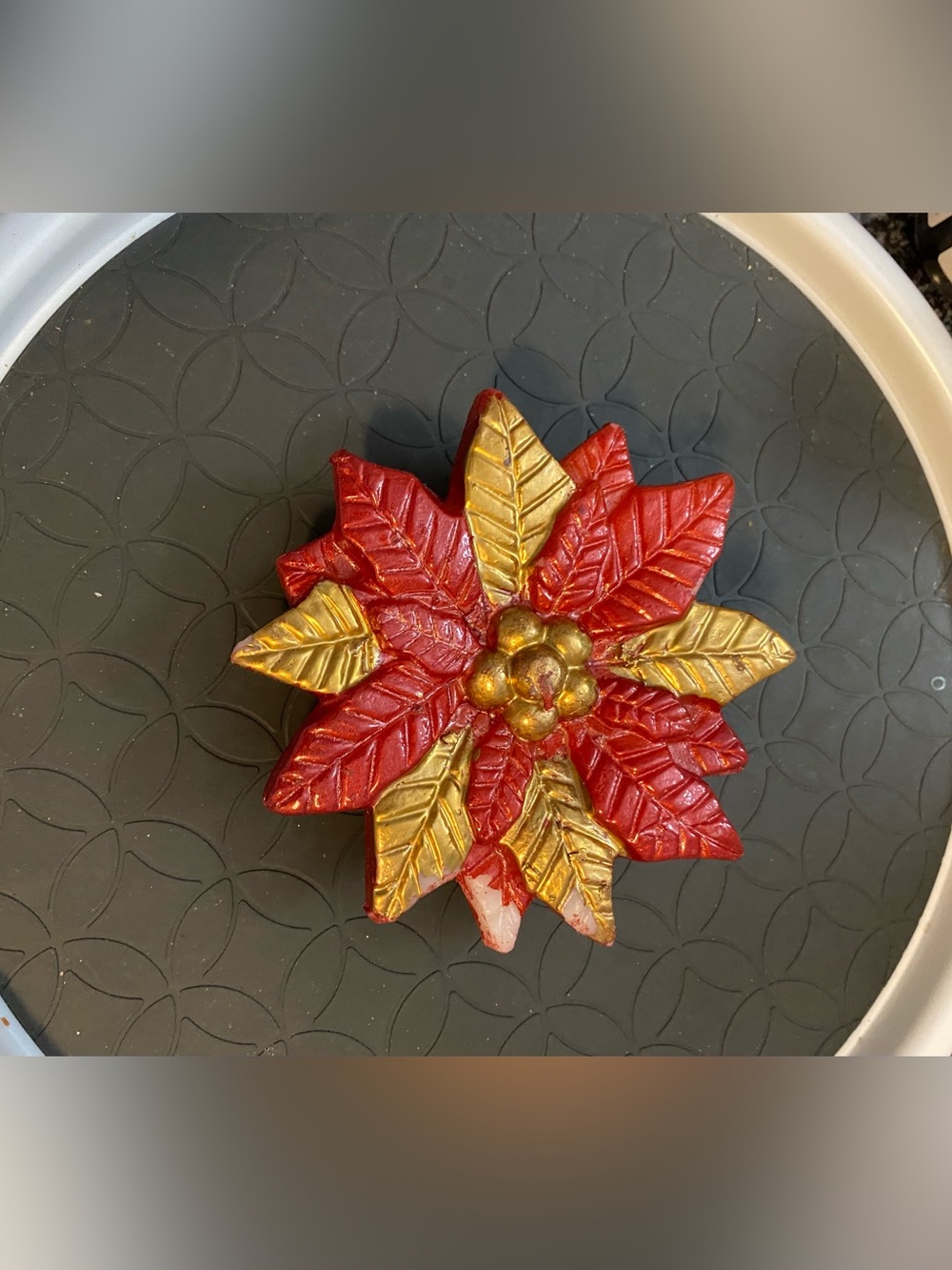 NEW Red & Gold Poinsettia floating candles